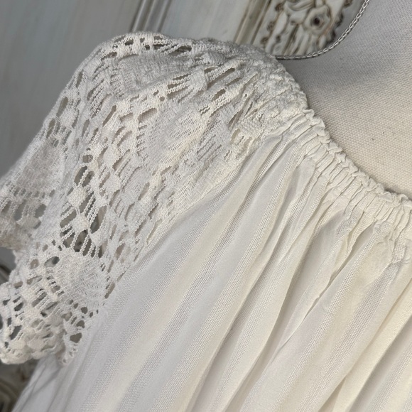 French Laundry White Lace Sleeve Milk Maid Blouse - Picture 10 of 11